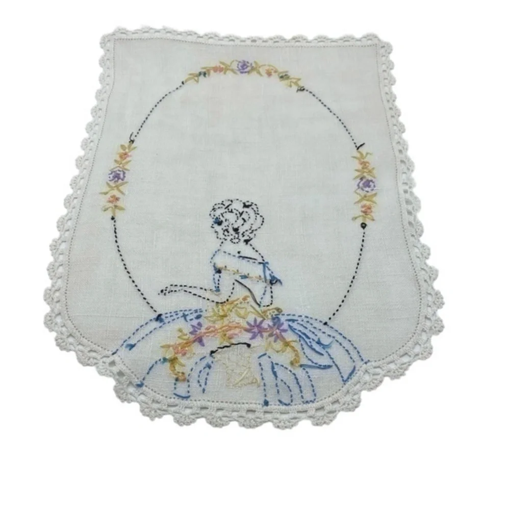 Vintage End Table Topper Scarf Embroidered